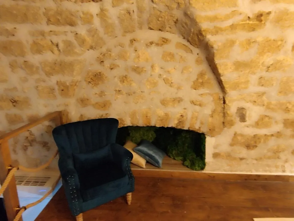 Ecce Homo Apartment Carini